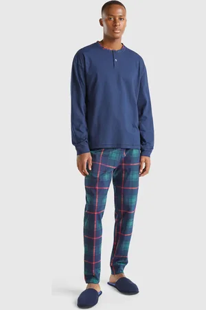 benetton-pigiami-uomo-054lyi.webp Benetton Uomo Pigiami : Invernali, Estivi, Corti e Lunghi | FASHIOLA.it - immagine 1