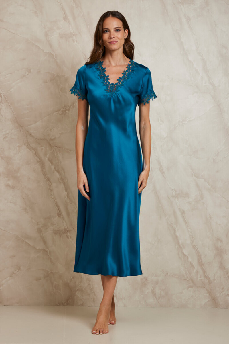 camicia-da-notte-seta-220utc-1.jpg CAMICIA DA NOTTE LUNGA IN SETA Vivis Abbigliamento da donna Sito Ufficiale - immagine 1