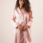Camicia da Notte in Seta con Ricamo e Profili Colore Rosa Cipria