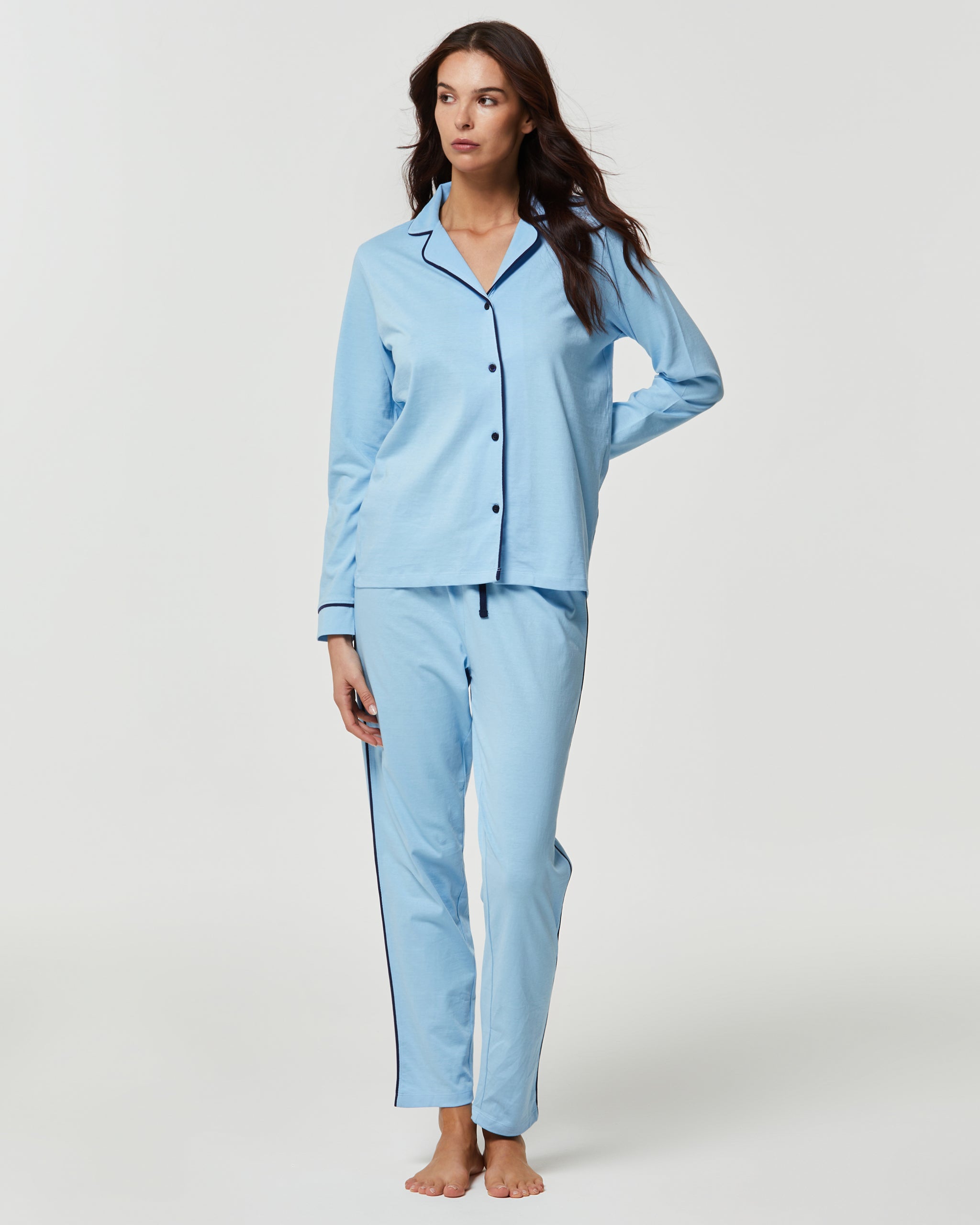 pigiama-con-bottoni-donna-114skf-1.jpg Pigiama donna lungo Elisabetta airy blu con bottoni | Pompea - immagine 1
