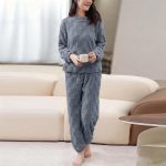 Generico Pigiama Donna Invernale Pile Pigiama Felpato Caldo Pigiami 2 Pezzi Comodo Cotone Camicia da Notte Sciolto Morbido e Confortevole Flanella Pantaloni Pigiami Set Casual per la Casa : Amazon.it: Moda
