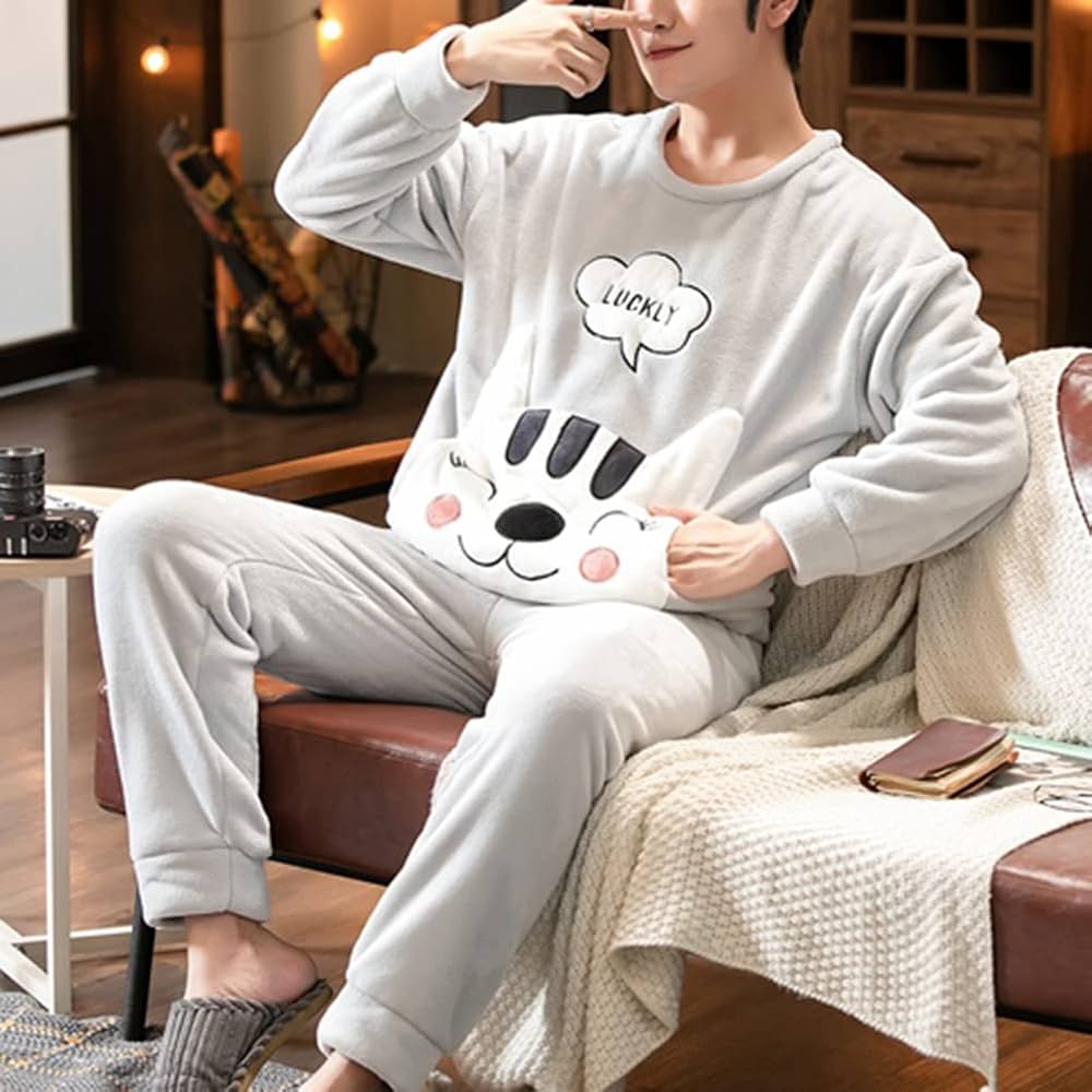 pigiama-felpato-uomo-884pye-1.jpg shownicer Pigiama Uomo Invernale Pigiami Due Pezzi Lunghi Felpato Caldo Confortevole Maniche Lunghe Set Abbigliamento Casual per la Casa Loungewear X05 Grigio S : Amazon.it: Moda - immagine 1