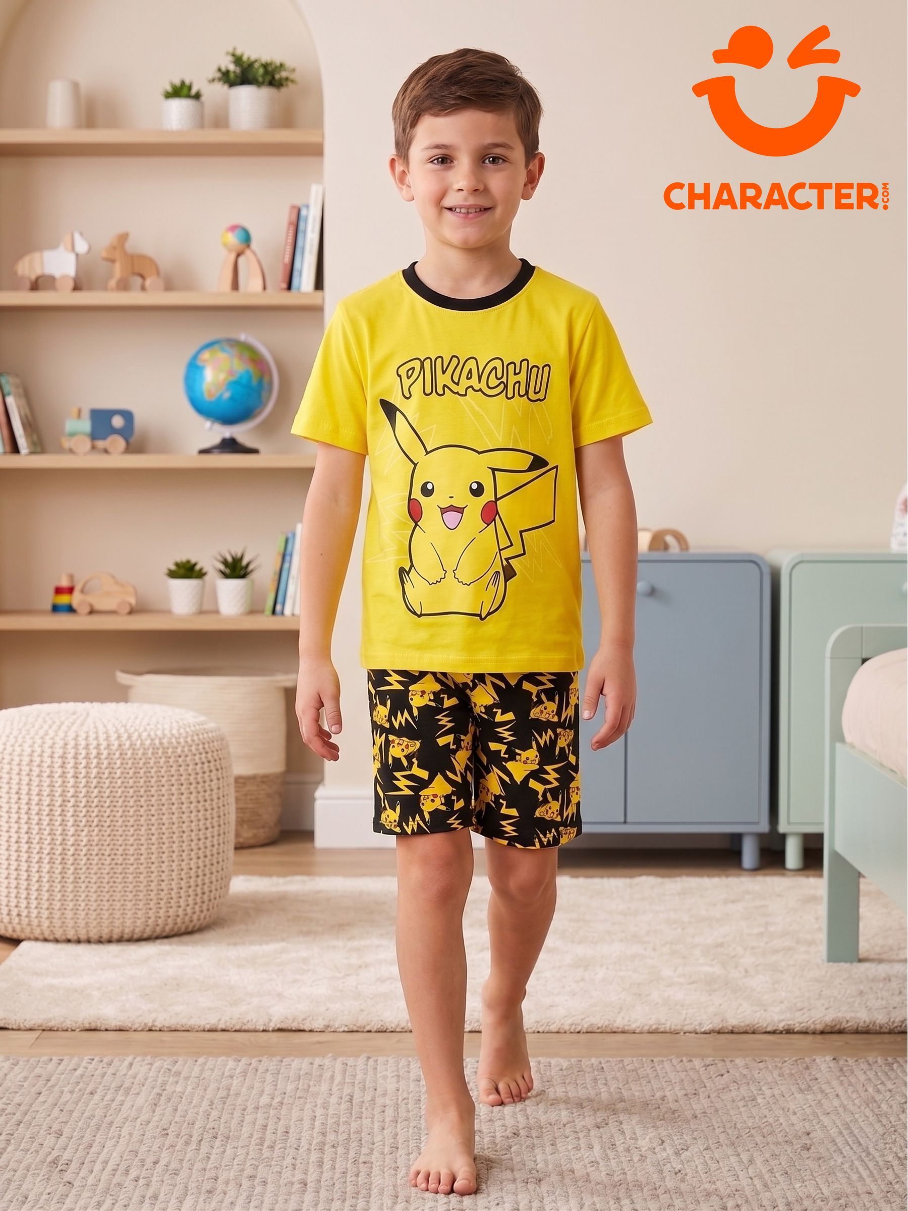 pigiama-pokemon-807qyd-1.jpg Pigiama Pokémon Pikachu Per Ragazzo – Set Manica Corta Estivo, Morbido E Traspirante, Con Stampe Alta Tensione - immagine 1