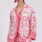 CAMICIA PIGIAMA IN RASO DI VISCOSA CON STAMPA TROPICALE A FOULARD – ERMANNO FIRENZE