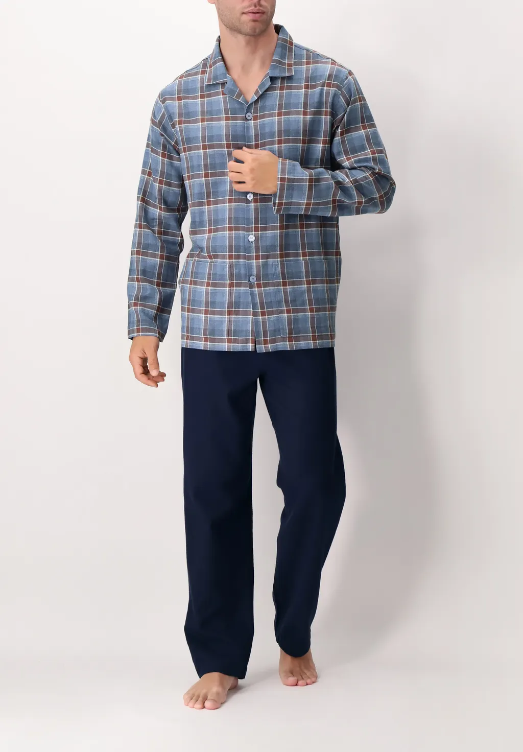 pigiama-uomo-elegante-359oeo.webp Pigiama uomo flanella invernale Perofil aperto VPRT92984 Tg.56 - immagine 1