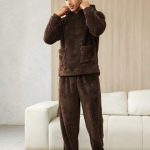 Set Pigiama Uomo Con Felpa Con Cappuccio E Pantaloni Lunghi Con Stampa Orso Di Peluche E Doppia Tasca | SHEIN ITALIA