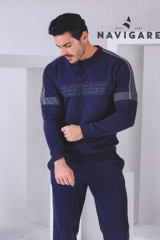 pigiama-uomo-navigare-629jzn.png PIGIAMA UOMO NAVIGARE FELPATO SERAFINO LOGO POLSINI ART. 141926 – Abba MODA - immagine 1