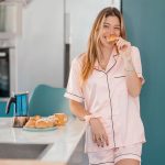 Pigiama donna maglia aperta a maniche corte e pantalone corto – Elegance rosa – pigiamiamoci