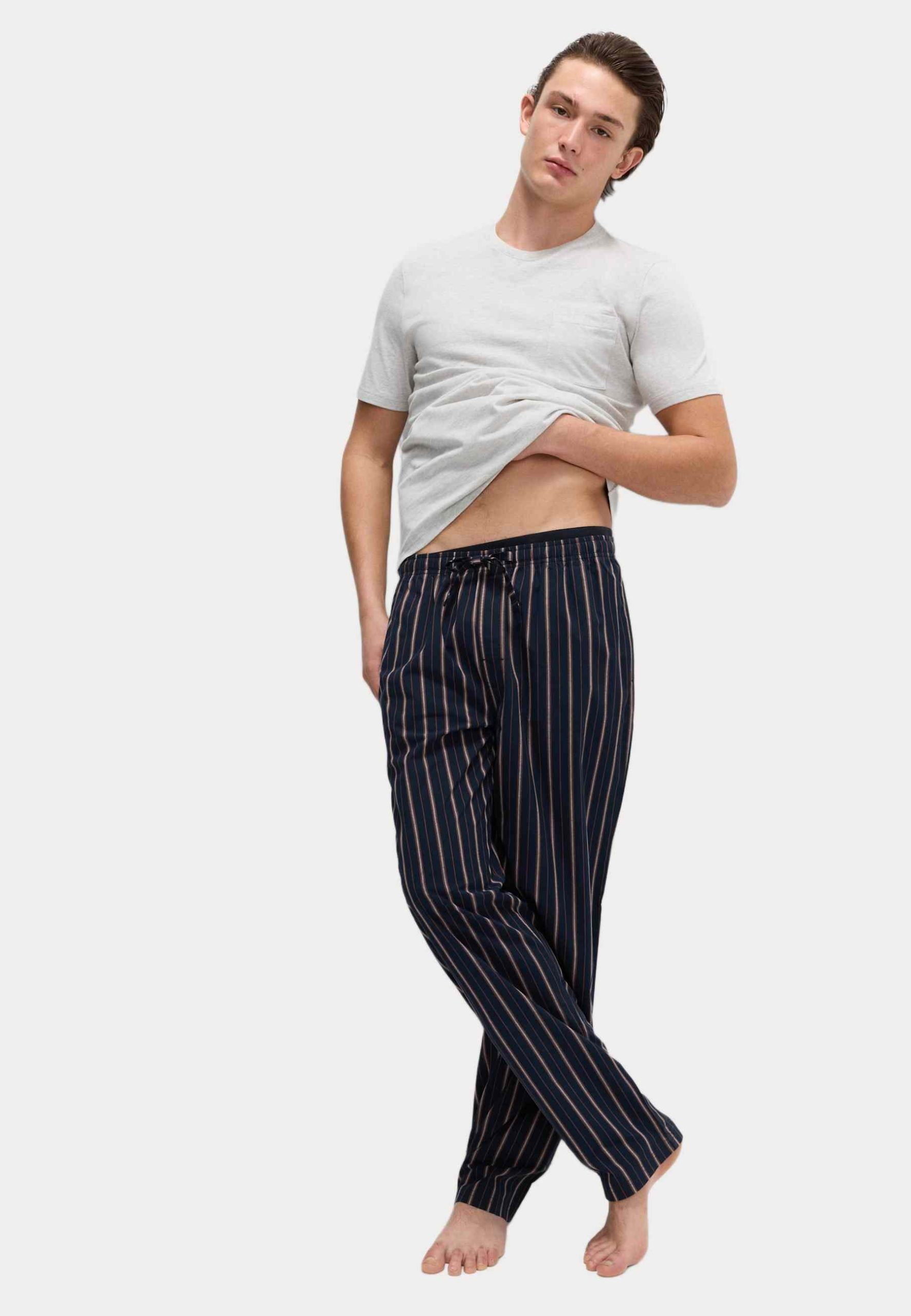 pigiami-uomo-calzedonia-440sah-1.jpg Pigiami Uomo Calzedonia Pigiami Estivi Pigiama Corto In Cotone Dragon Ball Z Intimissimi - immagine 1