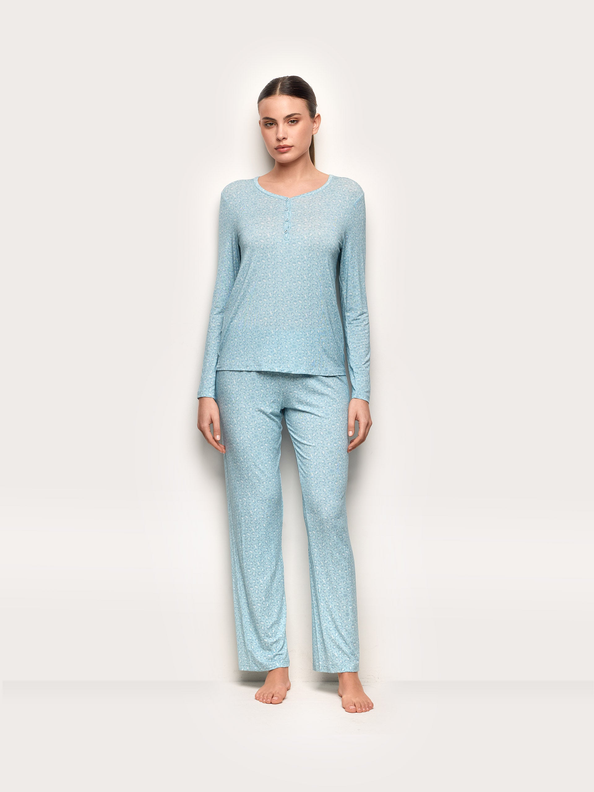 pigiami-yamamay-donna-saldi-708xbj-1.jpg Saldi pigiami e homewear donna: scopri le offerte online | Yamamay - immagine 1