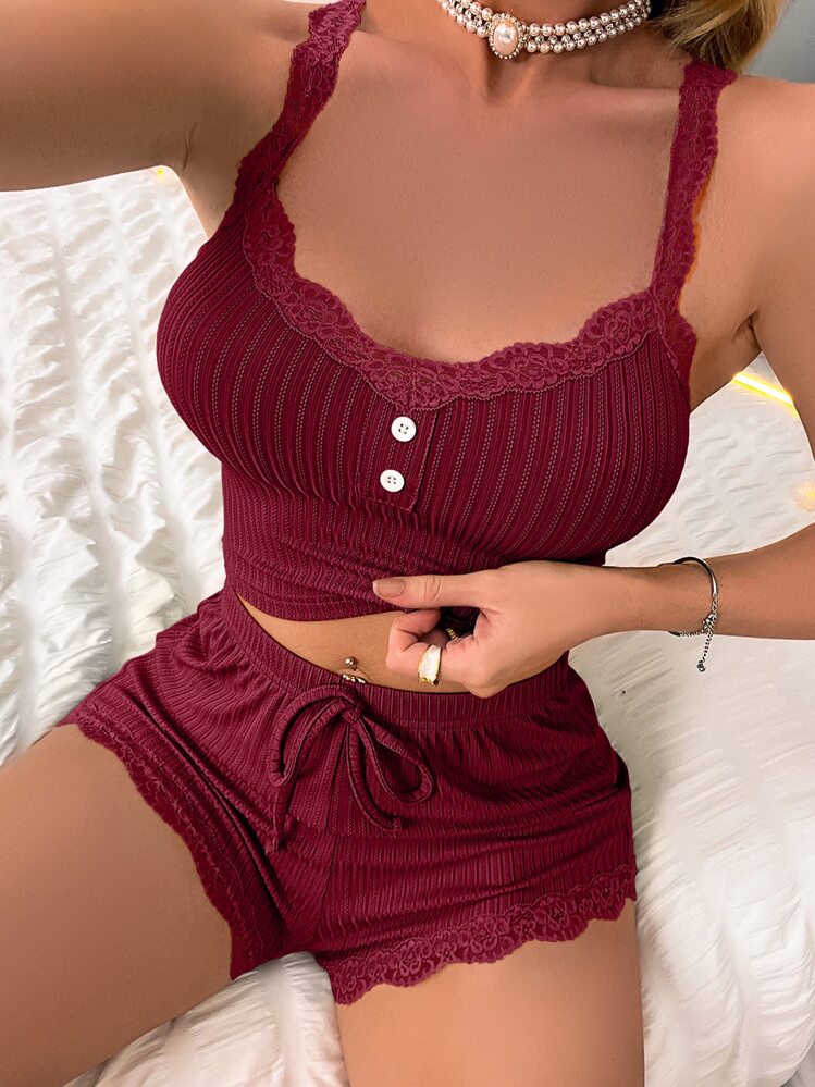shein-pigiama-232mqr-1.jpg SHEIN Set pigiama/abbigliamento casual composto da top corto con bottoni e pizzo a contrasto e pantaloncini. | SHEIN ITALIA - immagine 1