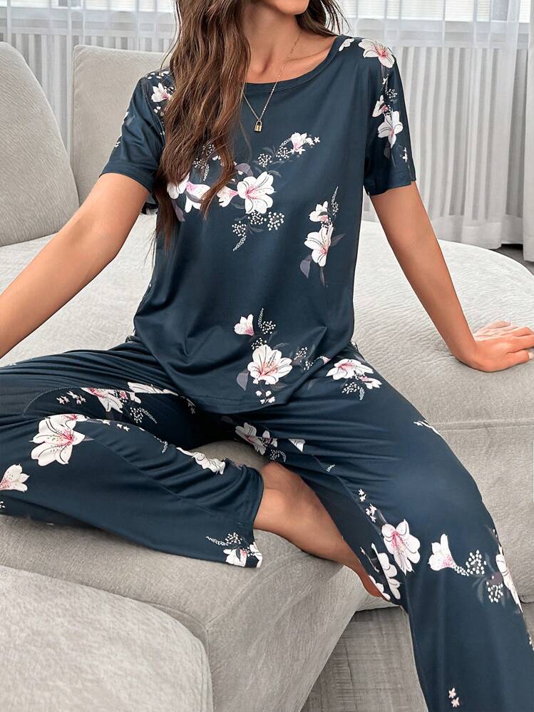 shein-pigiami-donna-418swv-1.jpg DUSKBASE Set pigiama estivo da donna con stampa floreale all over | SHEIN ITALIA - immagine 1
